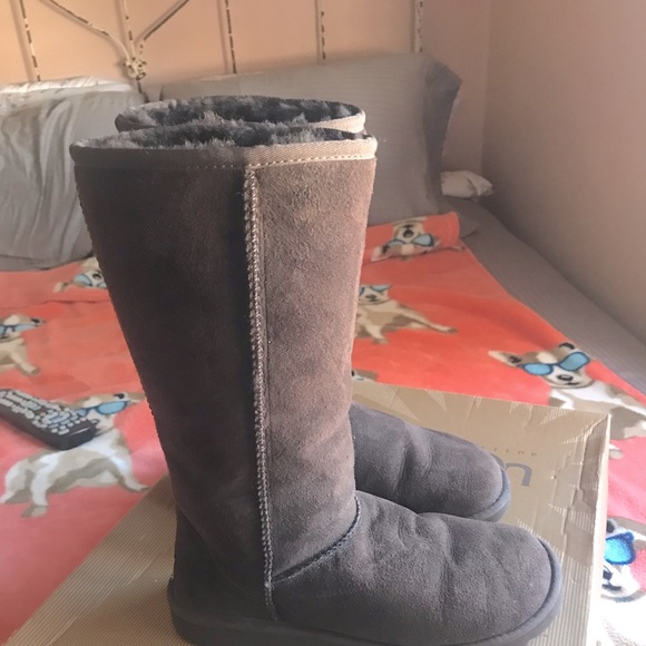 Womens UGG Boots 🥾 Size 5. 💜 - Picture 3 of 7
